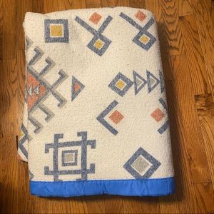 Vintage Acrylic Southwestern Aztec Blanket Thermal 74” X 90” Satin Trim Queen